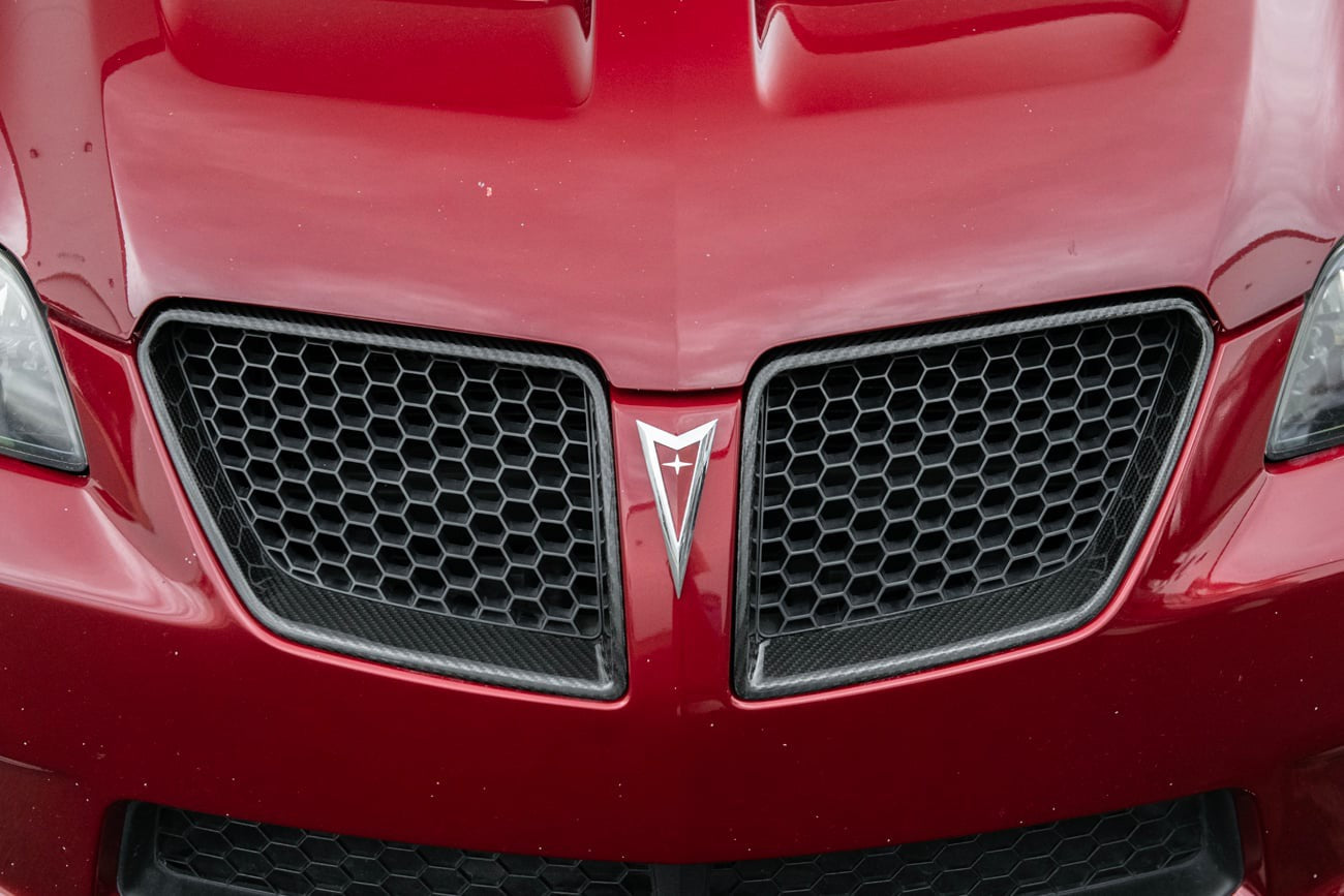 2008-09 PONTIAC G8 CARBON FIBER FRONT GRILLE TRIM SURROUNDING INSERT